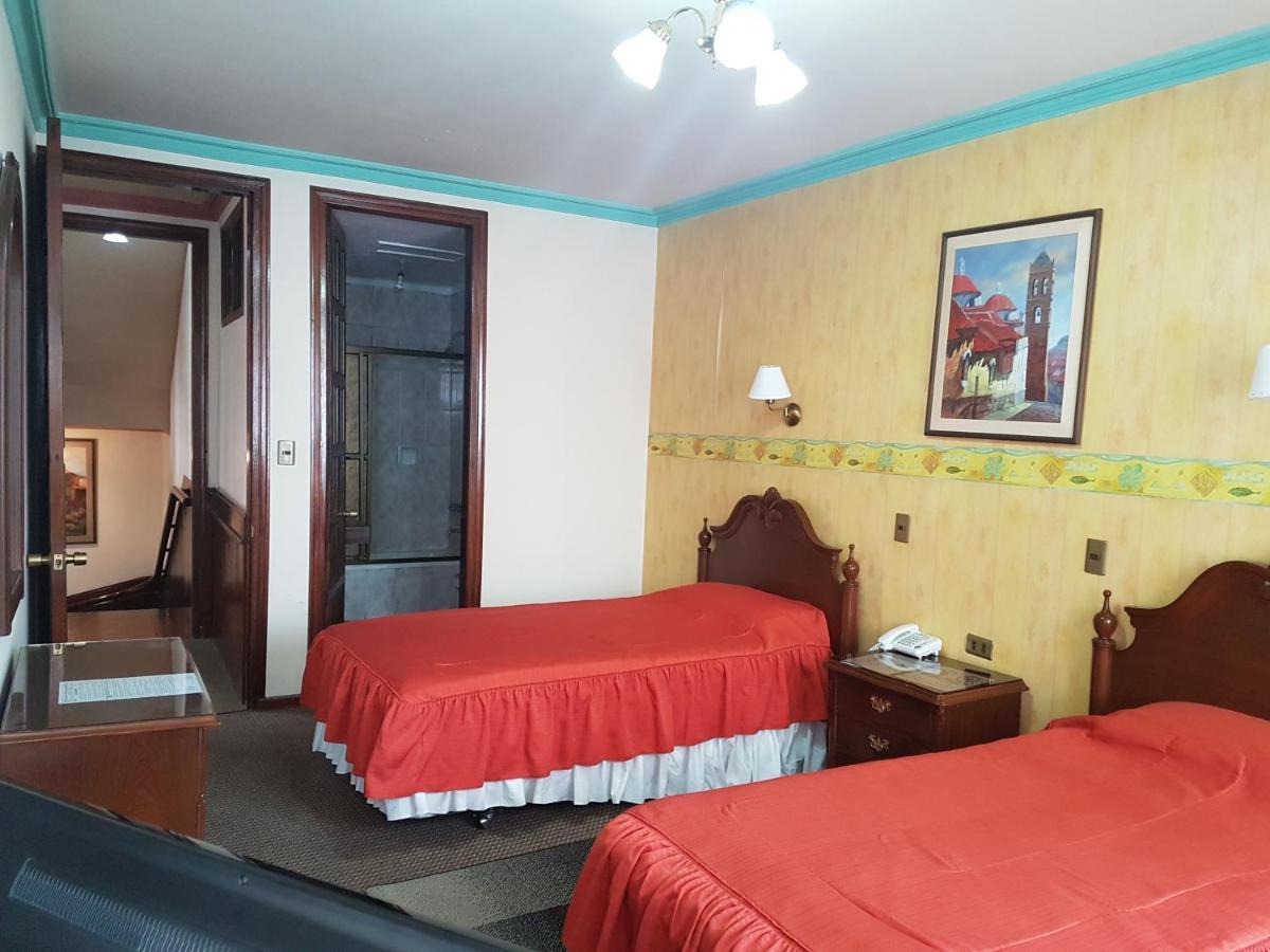 Hostal Paola Sucre Exterior foto